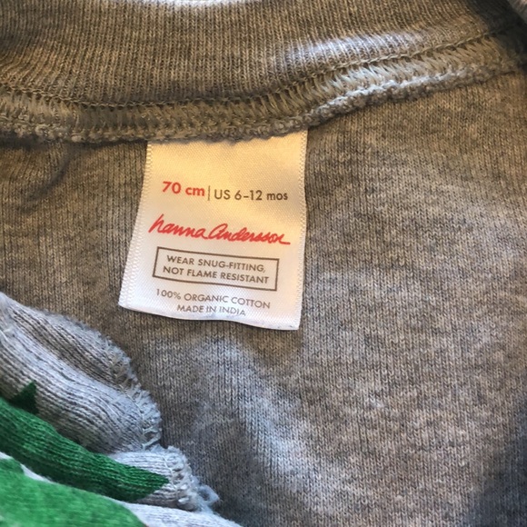 Bundle- two different styles 6-12 month jammies - Picture 6 of 7